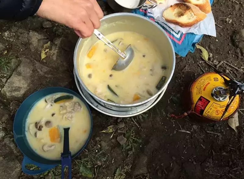 登山 食事