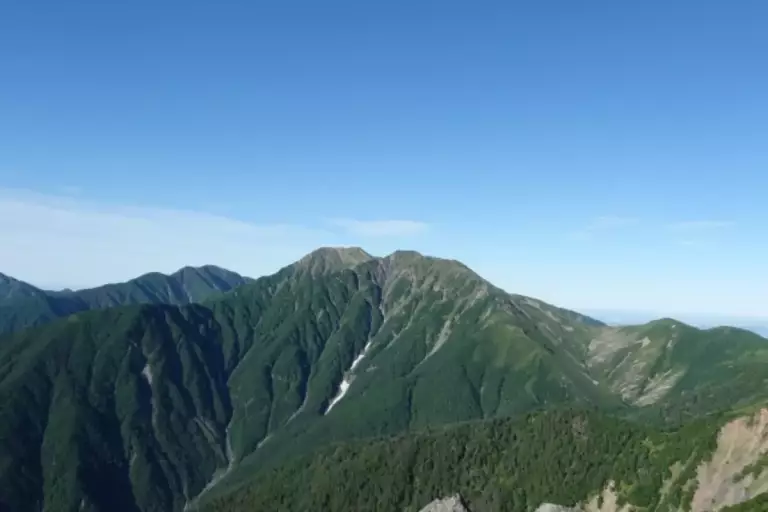 明石岳の山容