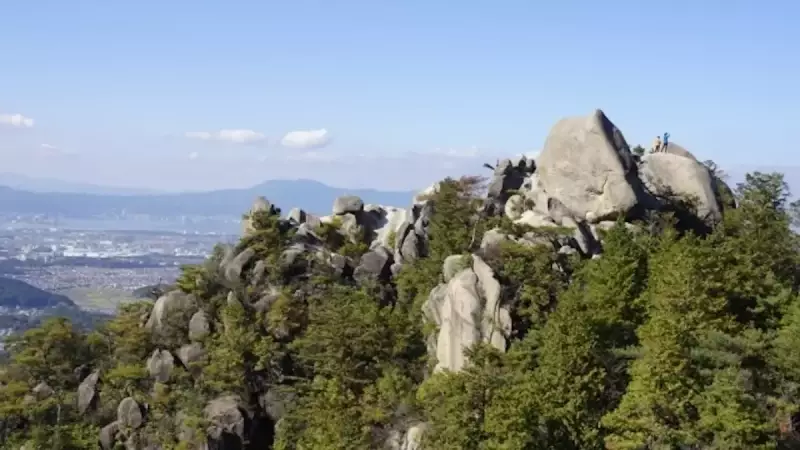 低山 ハイキング 関西 金勝アルプス 巨石 巨岩