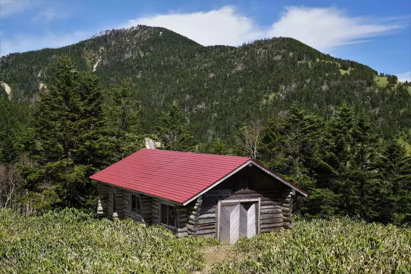 安平路避難小屋と安平路山