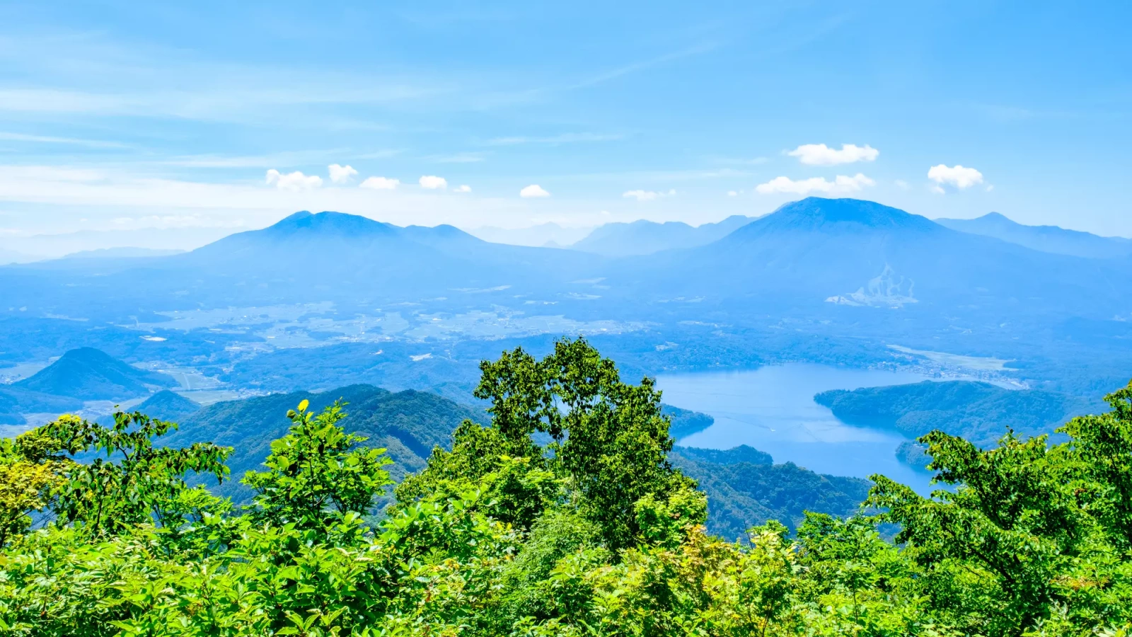 【北信五岳の絶景】様々なアクティビティで山旅を満喫する斑尾山の難易度別登山コース紹介
