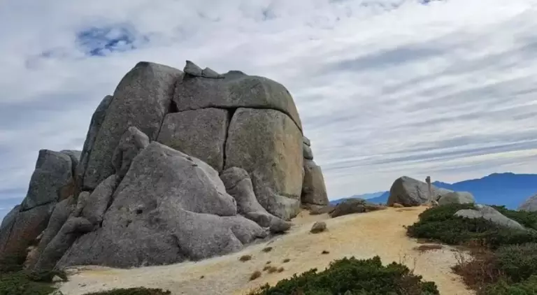 駒石遠景