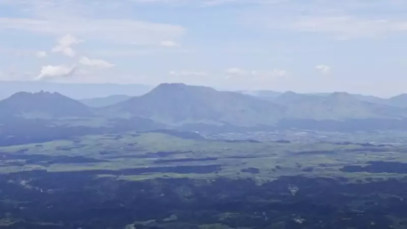 九州の日本百名山久住山山頂の眺望