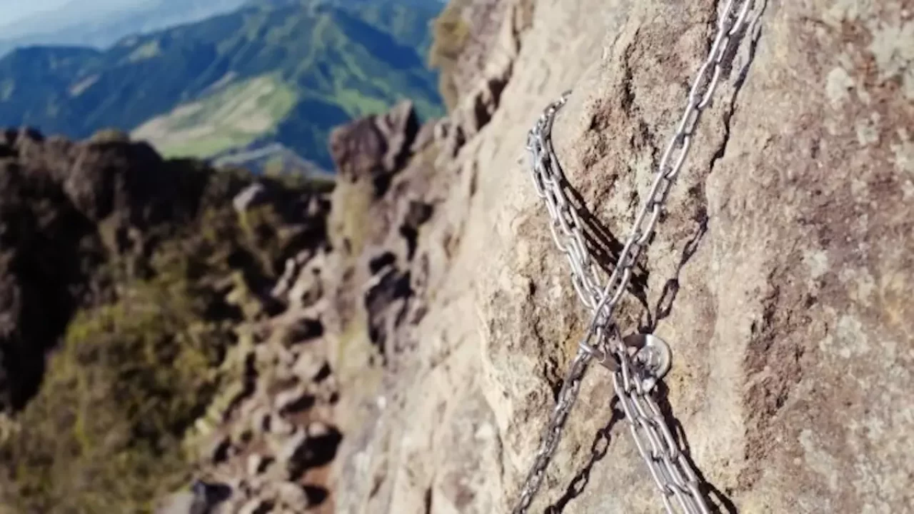 由布岳登山 西峰鎖場障子戸