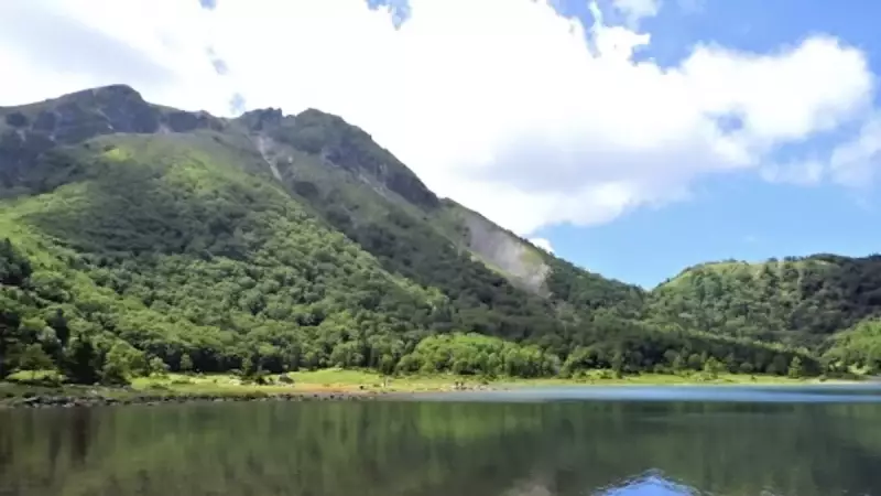 【群馬のおすすめ登山】山頂から絶 群馬 登山 日光白根山