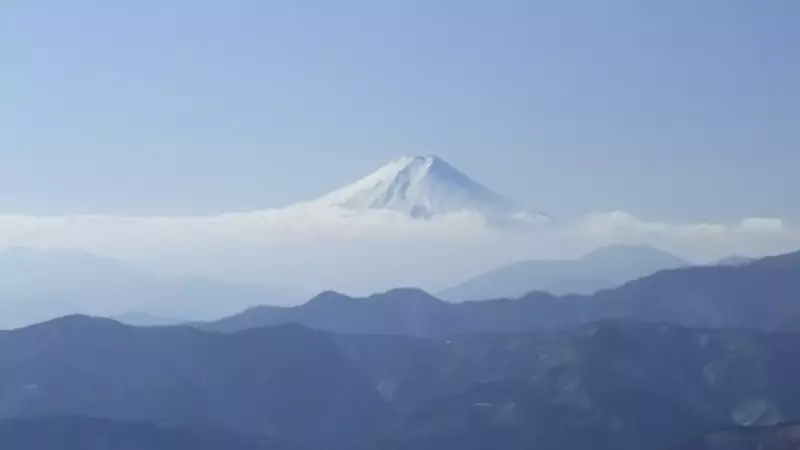 奥多摩 登山 鷹ノ巣山から見た富士山
