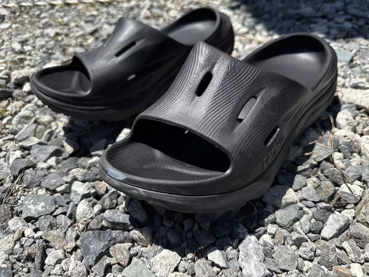 履き心地もデザインも満点級!大人のためのHOKA(ホカ)リカバリーサンダル