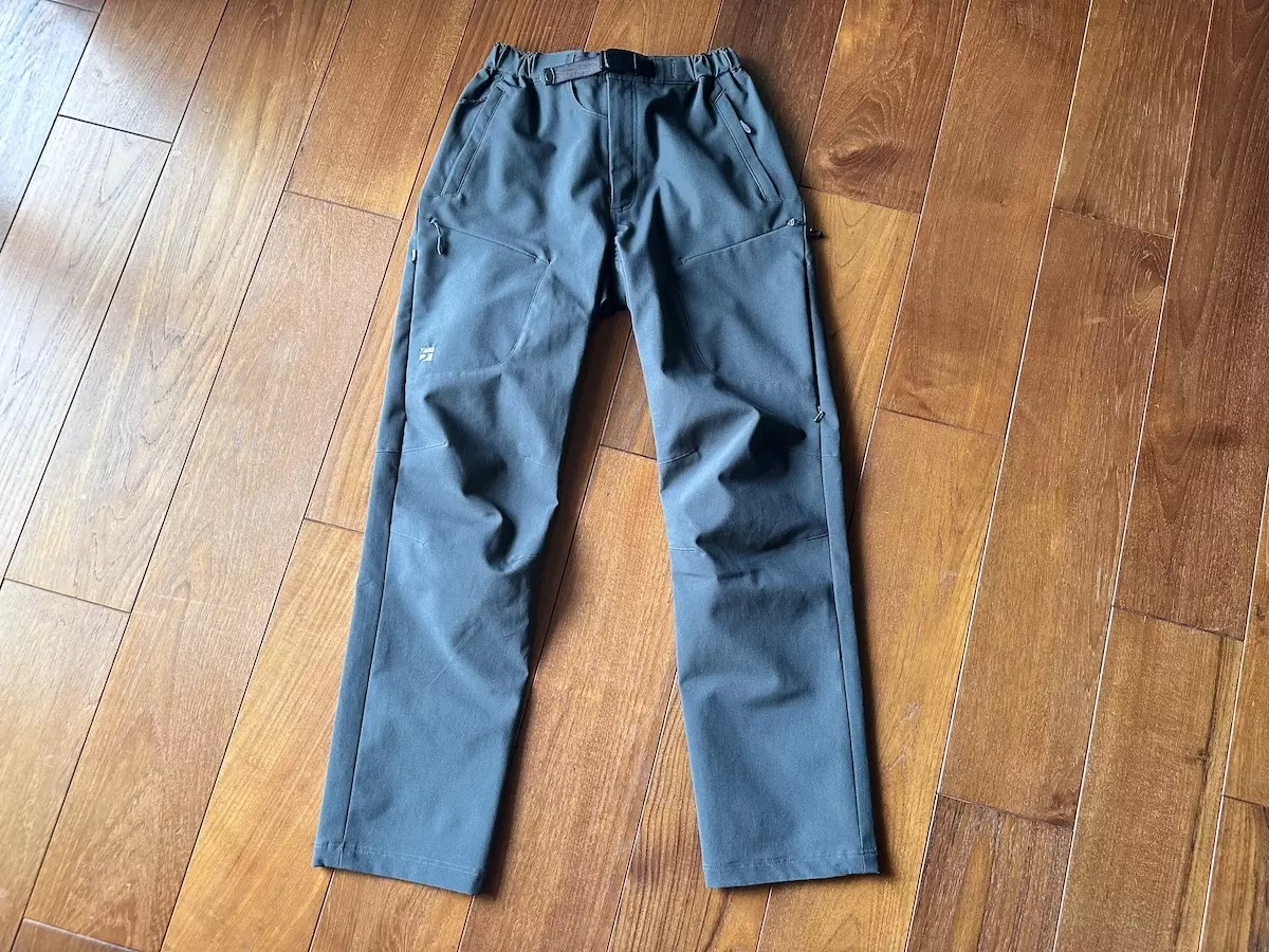 耐久撥水性に優れた動きやすい登山用パンツ「ファイントラック・ストームゴージュアルパインパンツ」