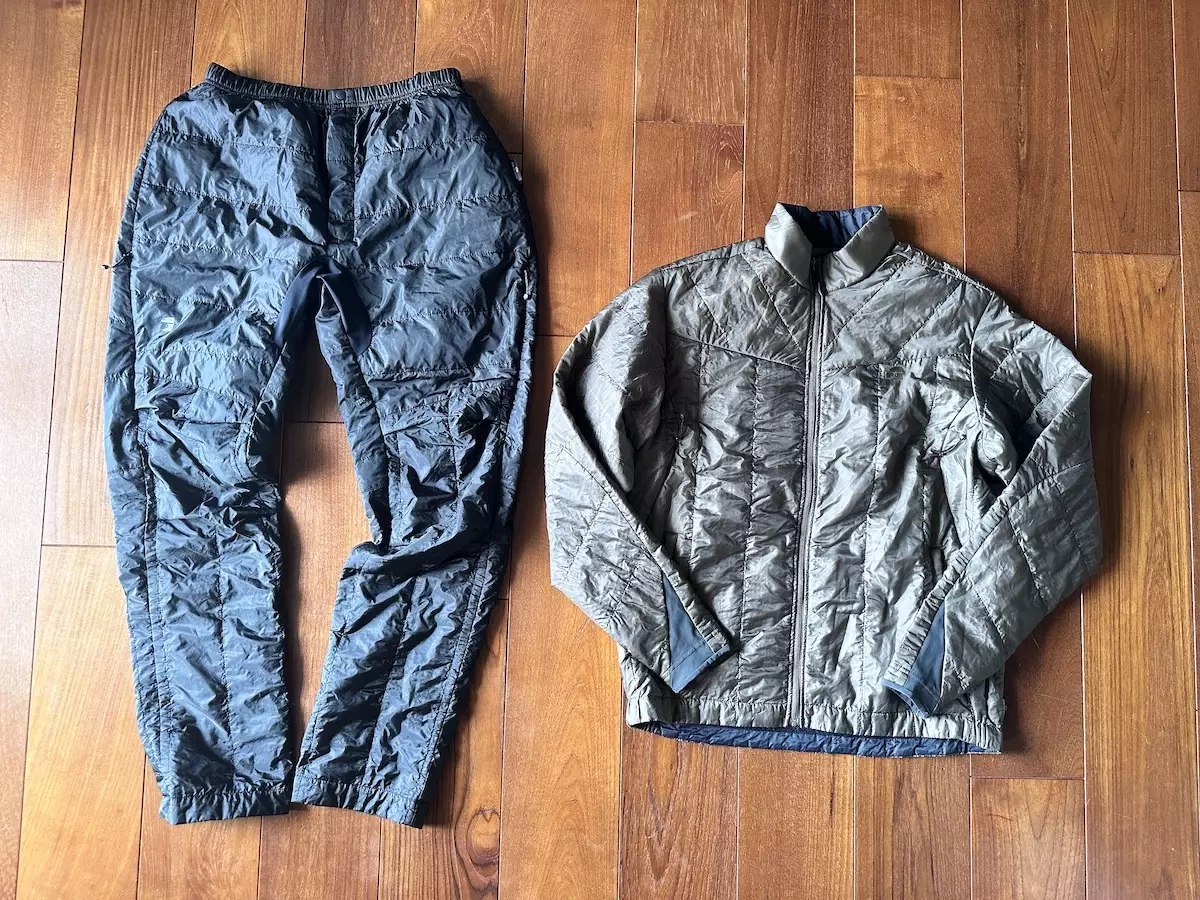 冬山登山の行動着〜休憩中の防寒着に使える『ファイントラック・ポリゴンULジャケット&パンツ』