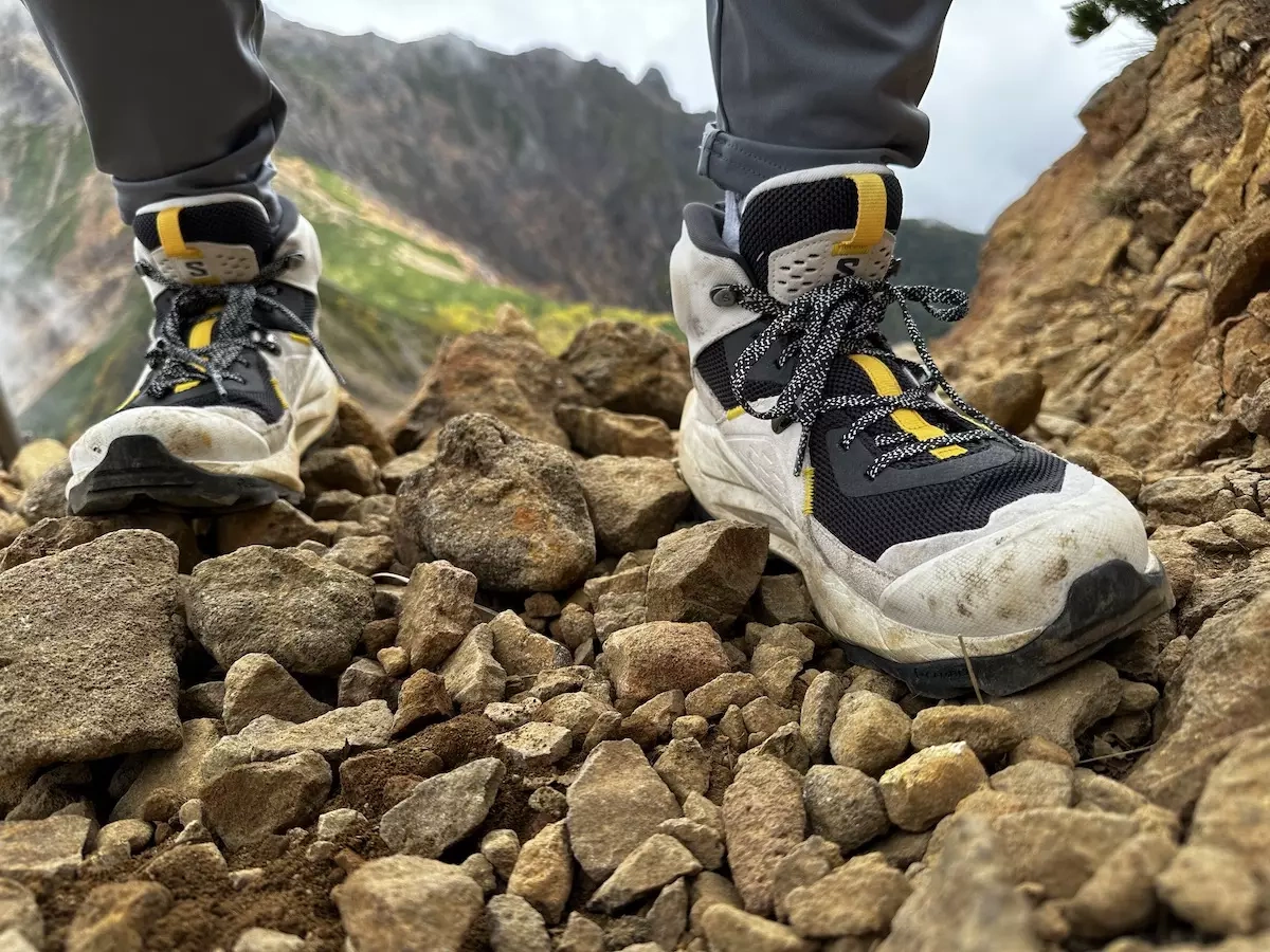 厚底でクッション性抜群のハイキングシューズ『サロモン エリクサー ミッド ゴアテックス』