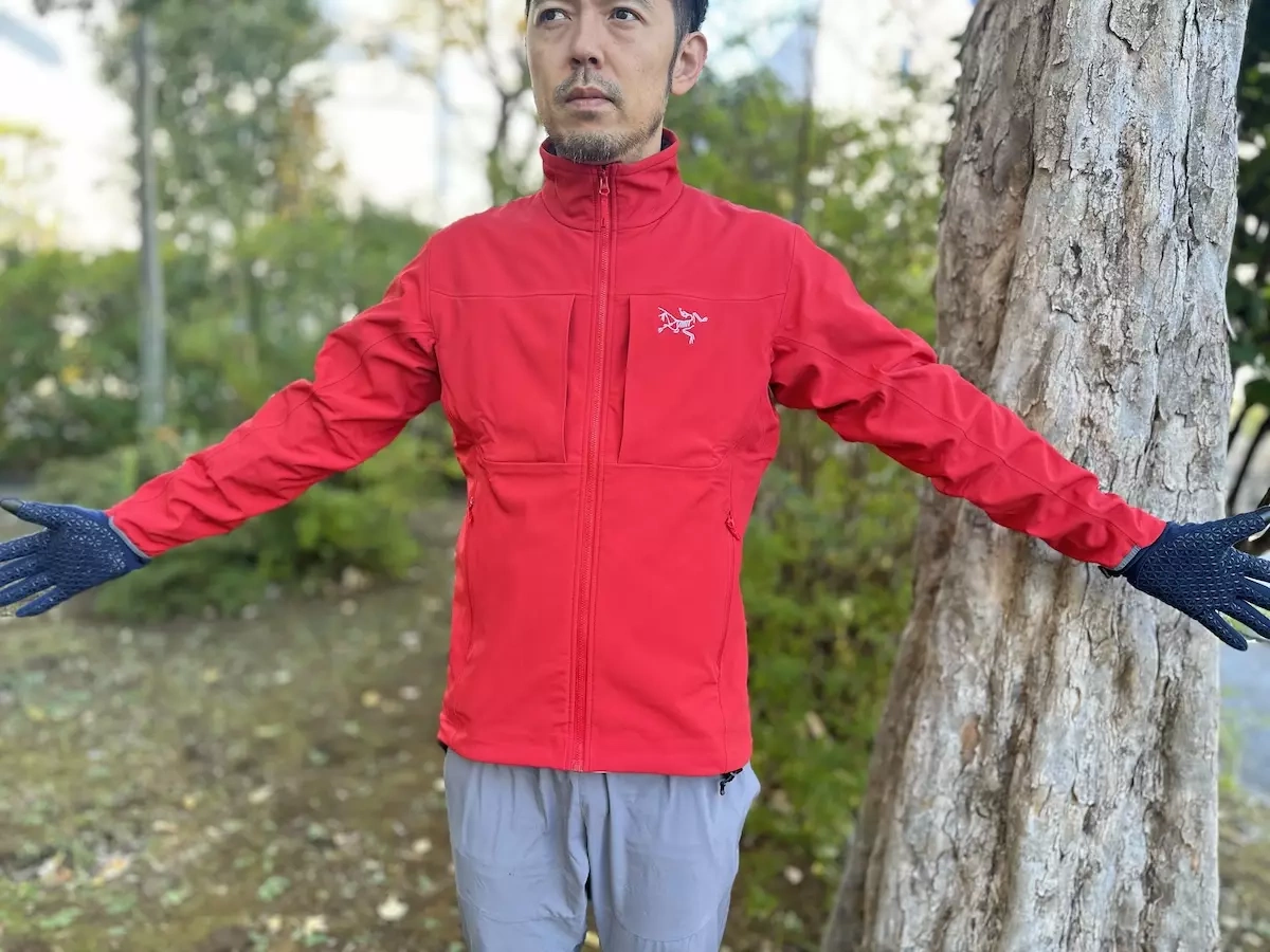 動きやすく耐久性に優れた万能なソフトシェル『アークテリクス ガンマ MX ジャケット』