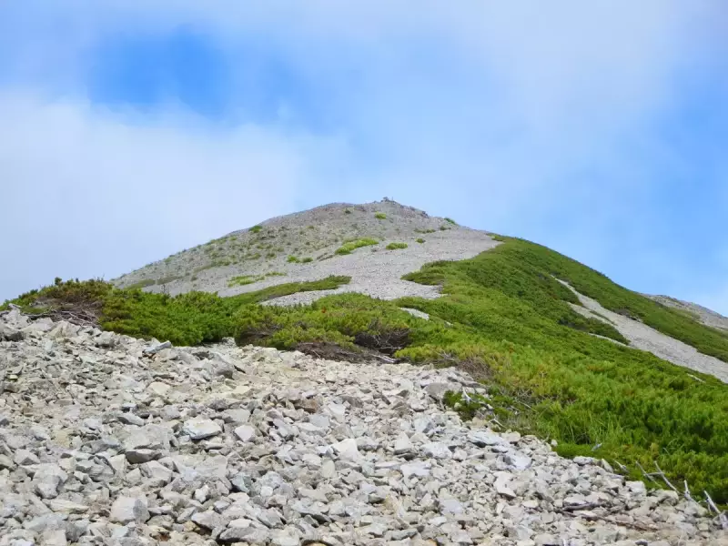 蓮華岳山頂への道