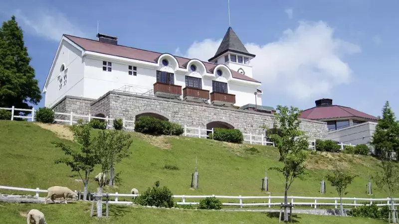 六甲山 登山 紅葉 六甲QBBチーズ館