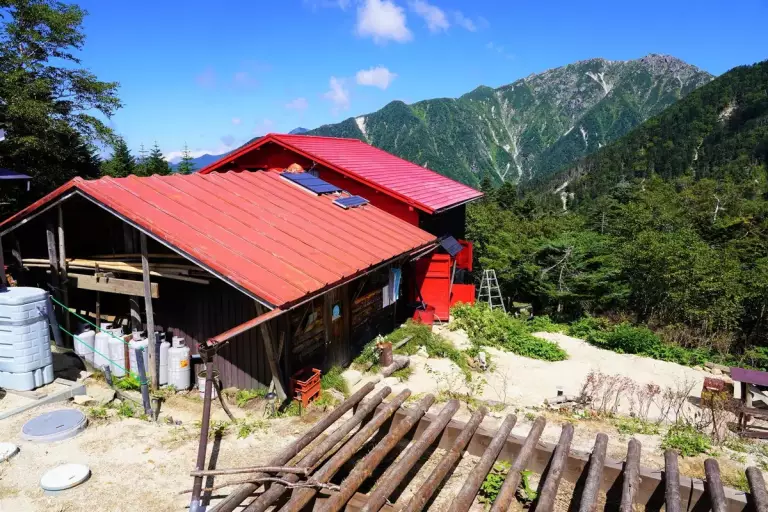 越百小屋