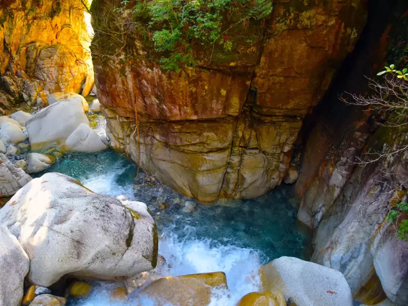 夕森渓谷の清流