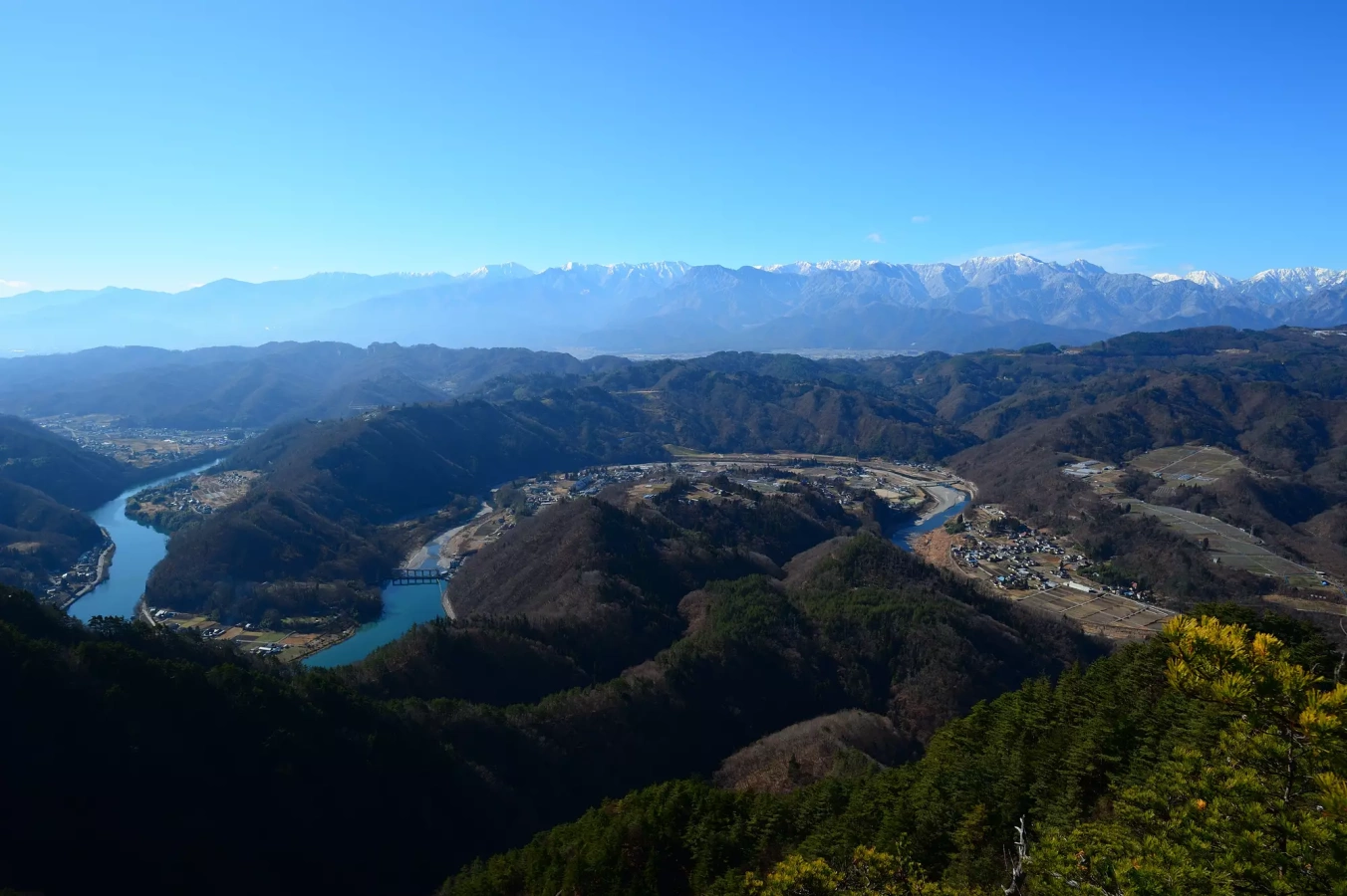 【ここにしかない絶景!】初心者でも楽しめる京ヶ倉の難易度別登山コース紹介
